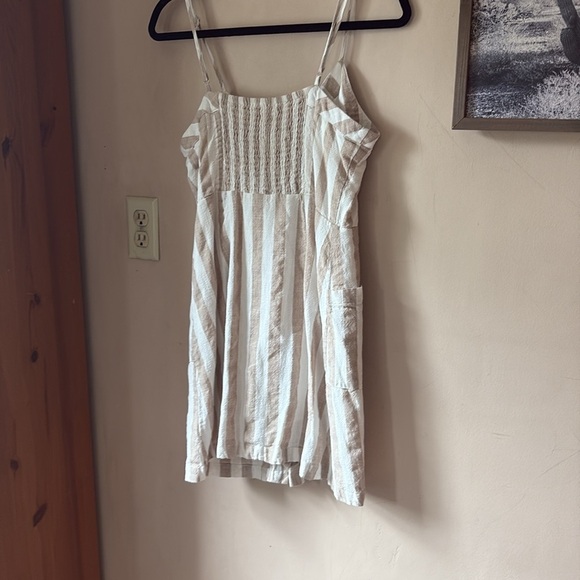 Lulu’s On The Pier Tan & White Striped Mini Dress Size Medium - Picture 10 of 11